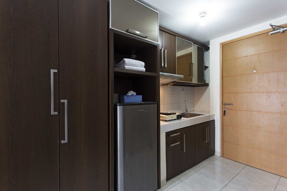 Reddoorz Apartment @ Margonda Residence Depok Exteriör bild