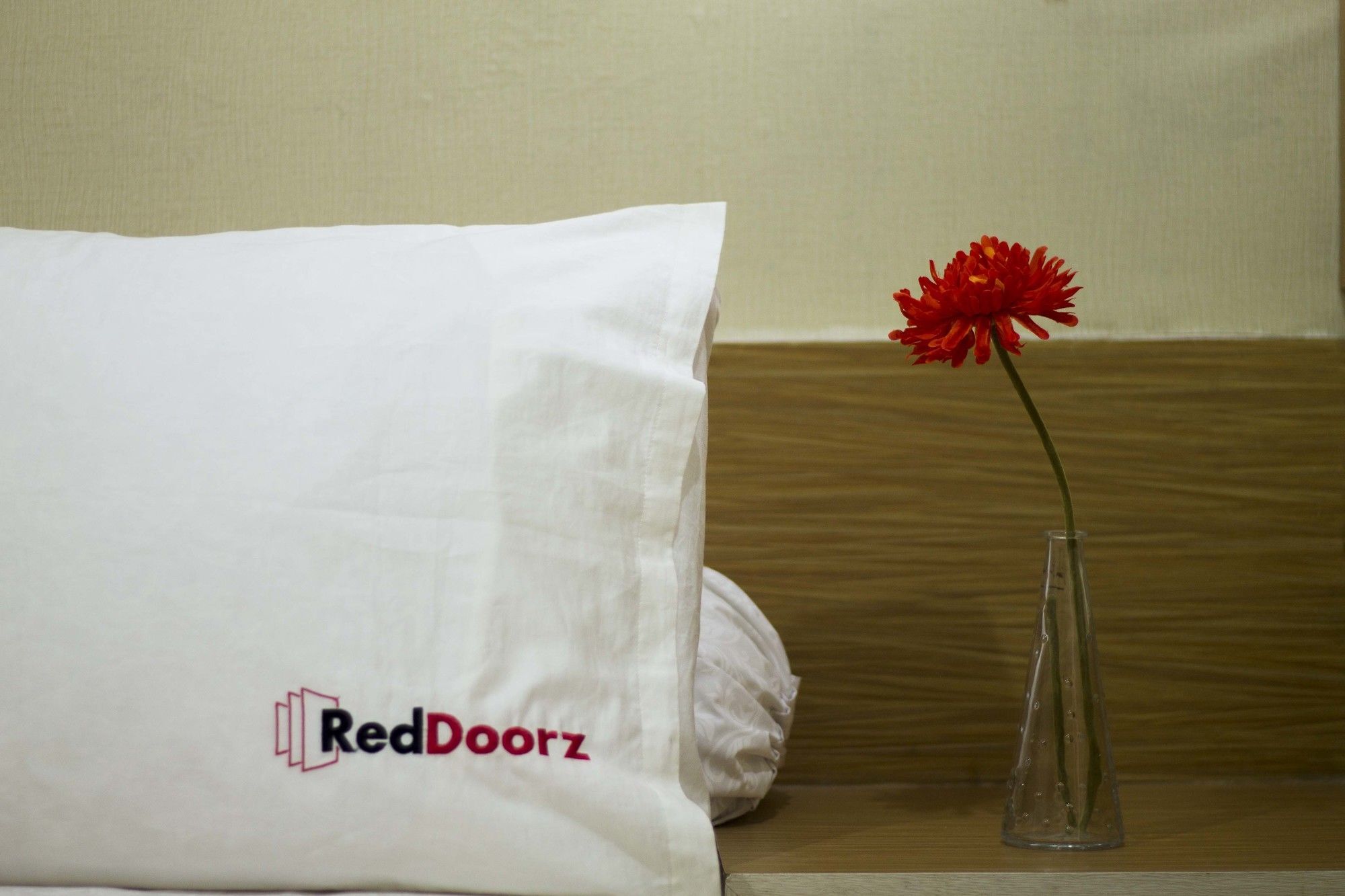Reddoorz Apartment @ Margonda Residence Depok Exteriör bild