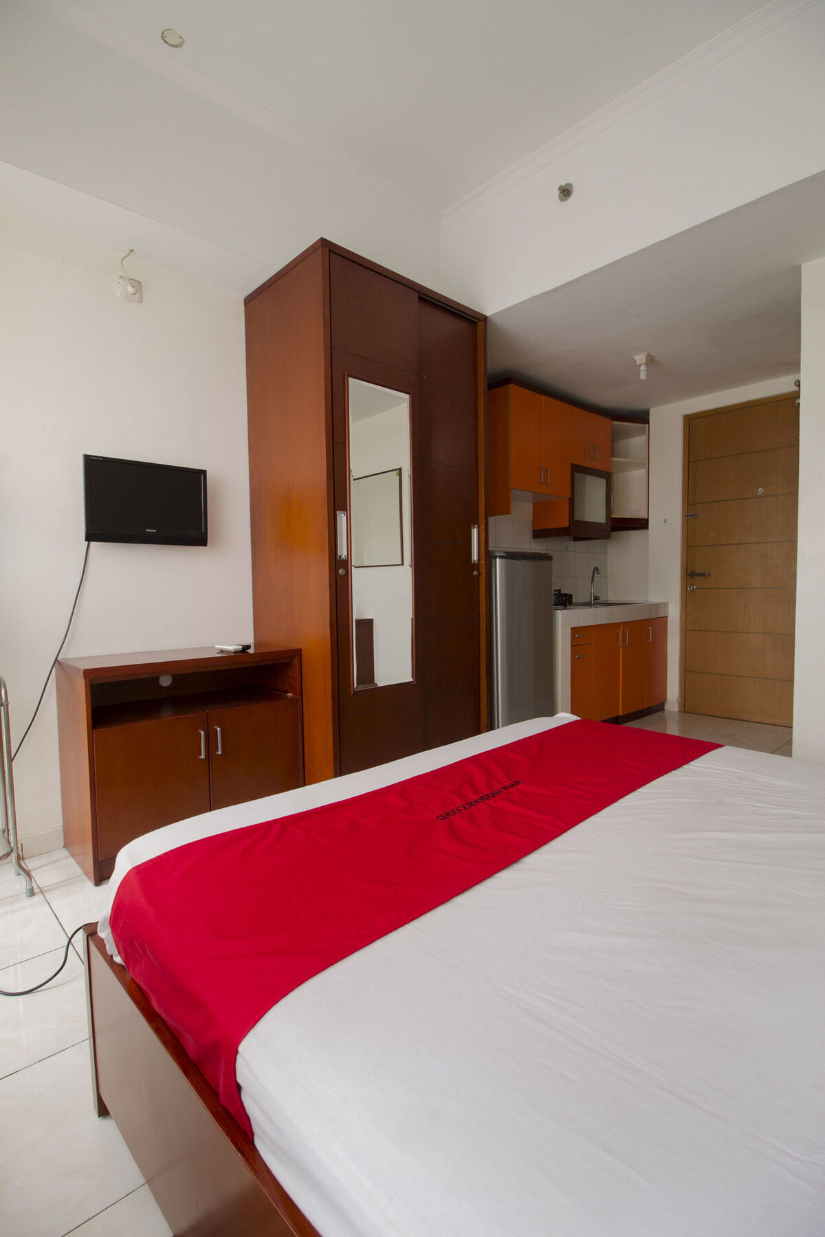 Reddoorz Apartment @ Margonda Residence Depok Exteriör bild
